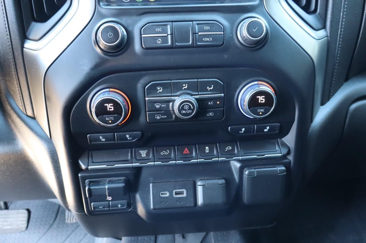 Chevrolet Silverado 2500HD Vehicle Full-screen Gallery Image 16