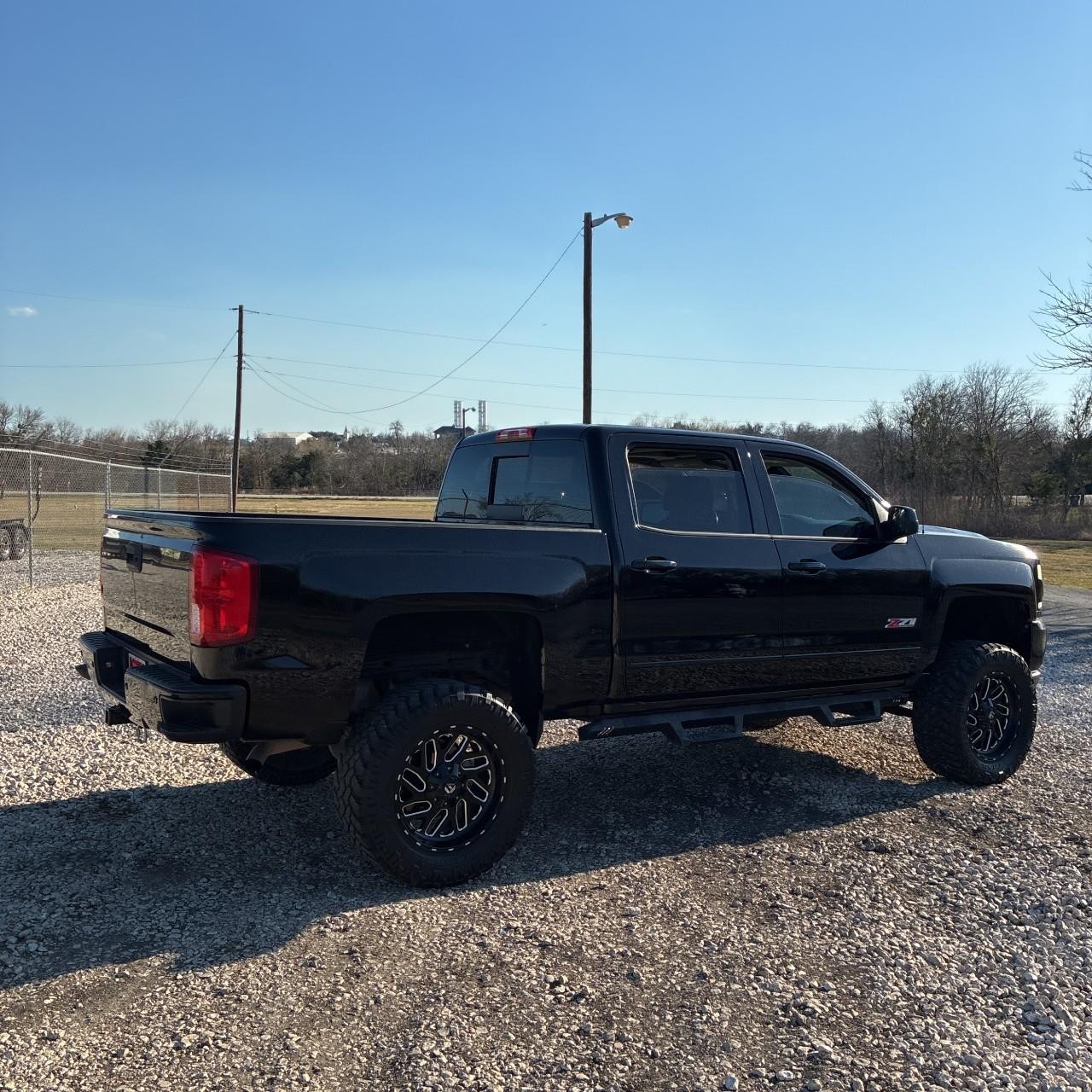 Chevrolet Silverado 1500 Vehicle Full-screen Gallery Image 4