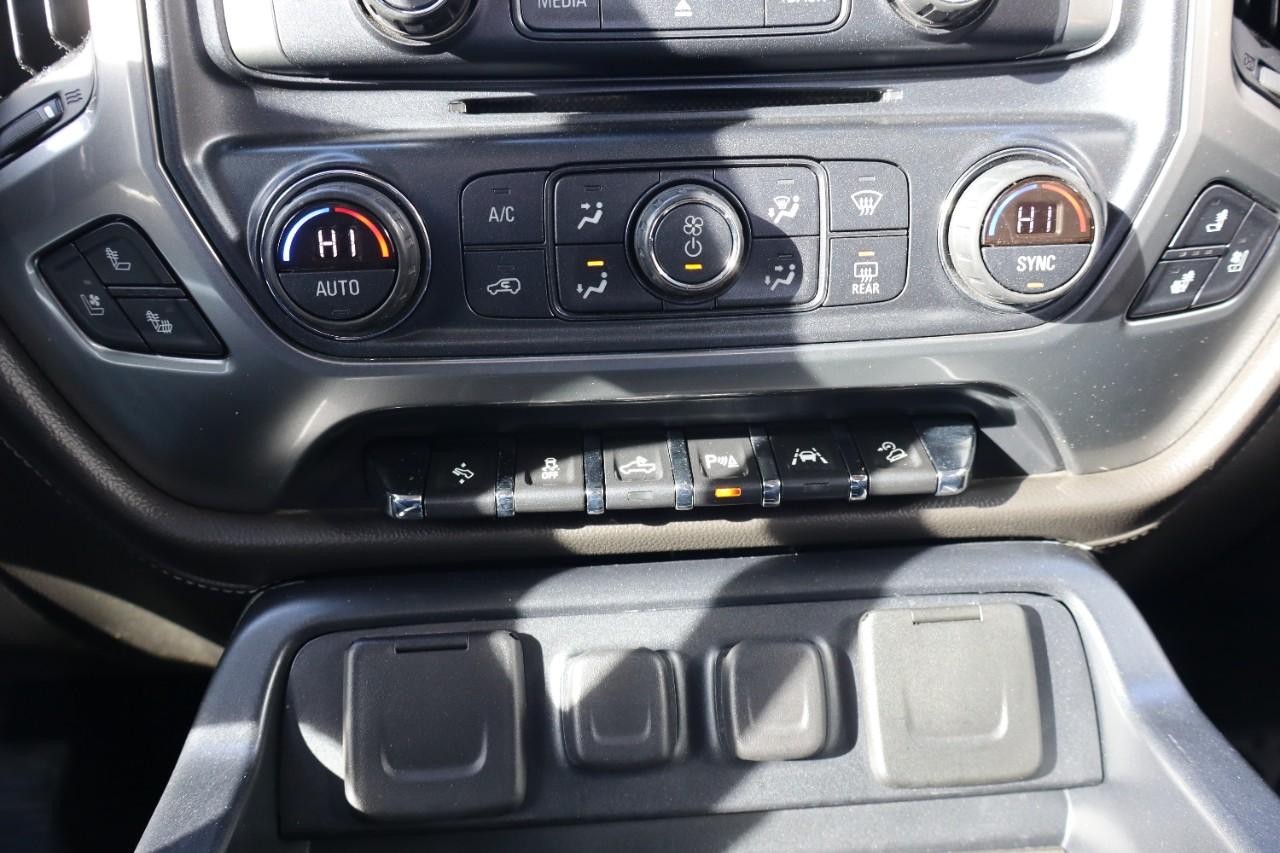 Chevrolet Silverado 1500 Vehicle Full-screen Gallery Image 16