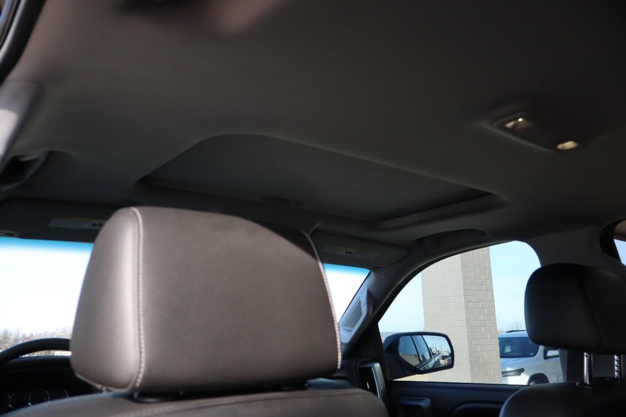 Chevrolet Silverado 1500 Vehicle Full-screen Gallery Image 20