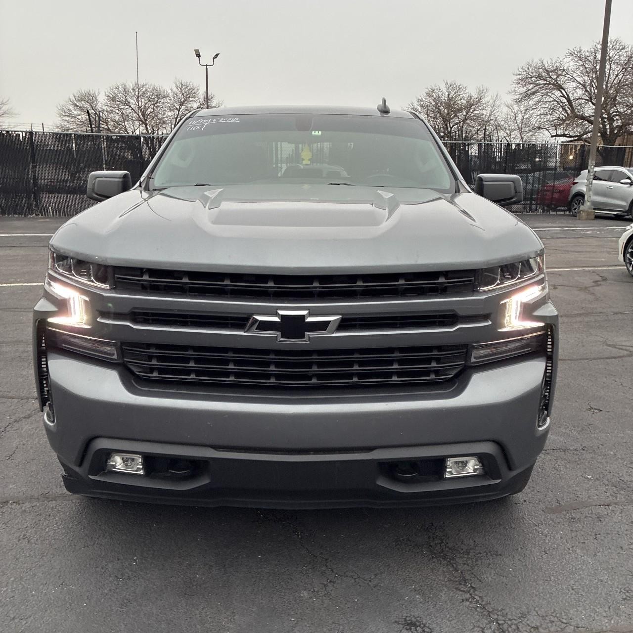 Chevrolet Silverado 1500 Vehicle Full-screen Gallery Image 7