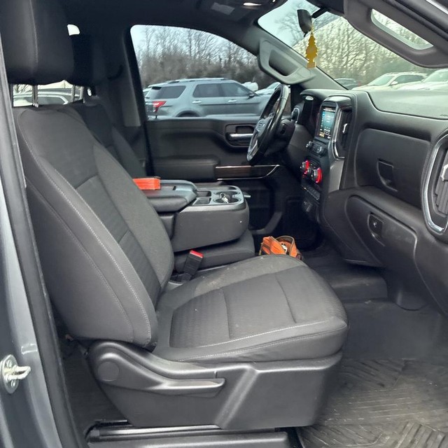 Chevrolet Silverado 1500 Vehicle Full-screen Gallery Image 10