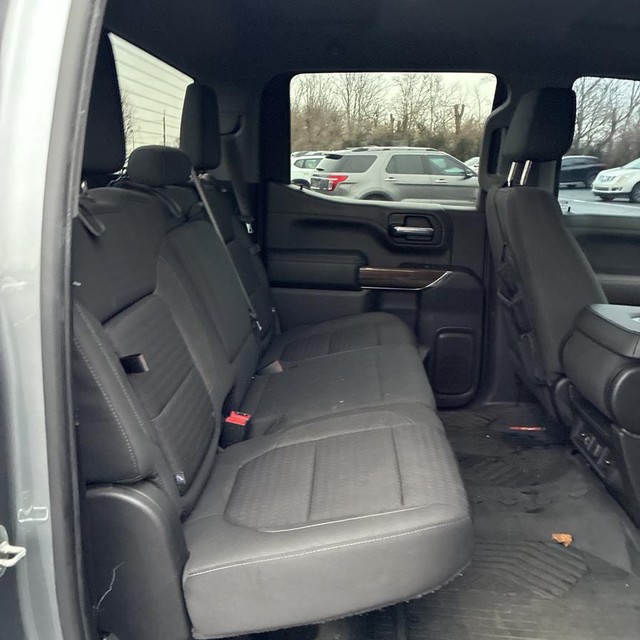 Chevrolet Silverado 1500 Vehicle Full-screen Gallery Image 12