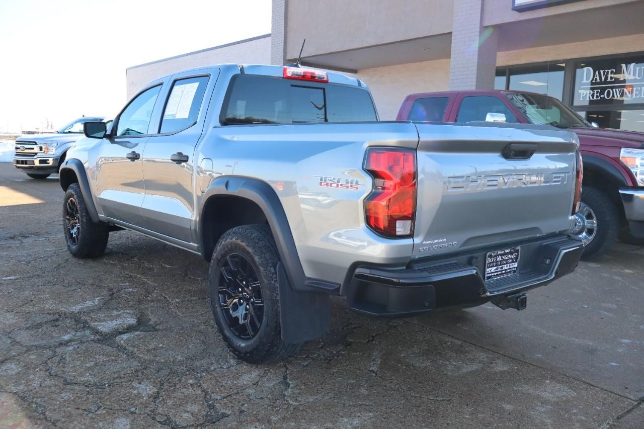 Chevrolet Colorado Vehicle Full-screen Gallery Image 3