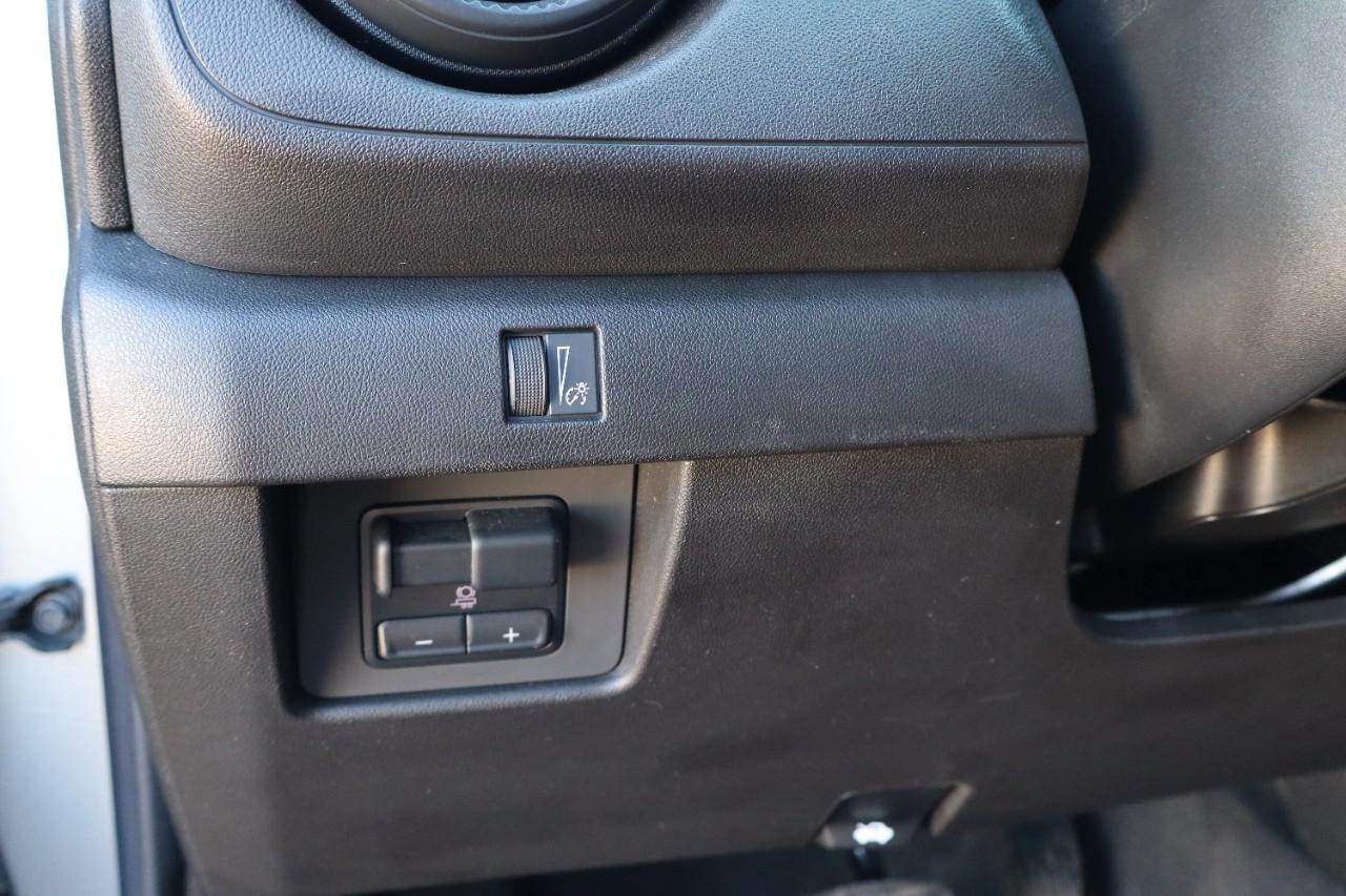 Chevrolet Colorado Vehicle Full-screen Gallery Image 19