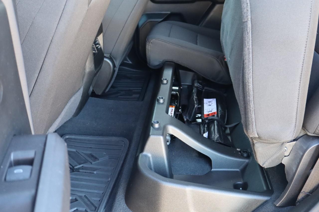 Chevrolet Colorado Vehicle Full-screen Gallery Image 23