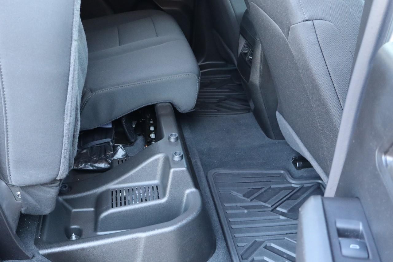 Chevrolet Colorado Vehicle Full-screen Gallery Image 25