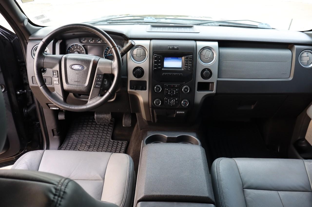 Ford F-150 Vehicle Full-screen Gallery Image 12