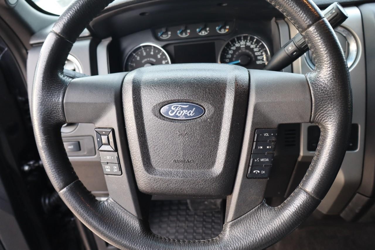 Ford F-150 Vehicle Full-screen Gallery Image 13