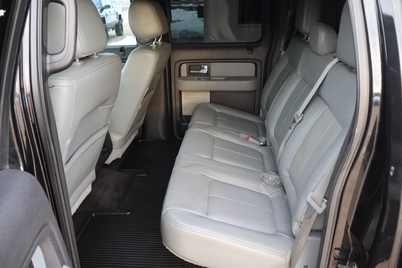 Ford F-150 Vehicle Full-screen Gallery Image 16