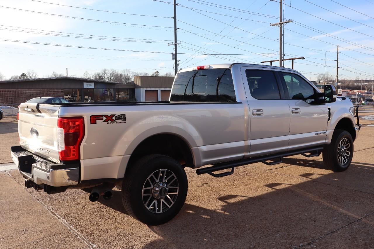 Ford Super Duty F-350 SRW Vehicle Full-screen Gallery Image 5