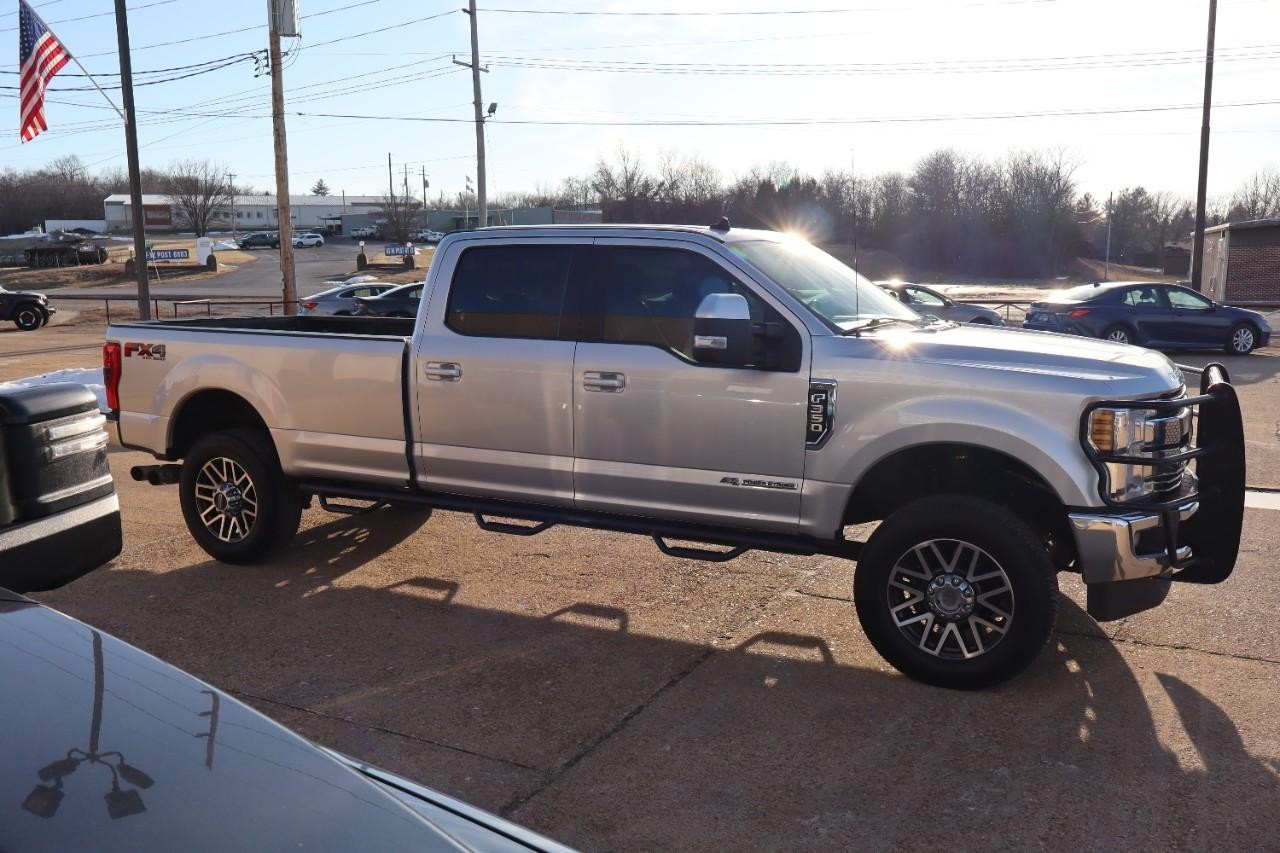 Ford Super Duty F-350 SRW Vehicle Full-screen Gallery Image 6