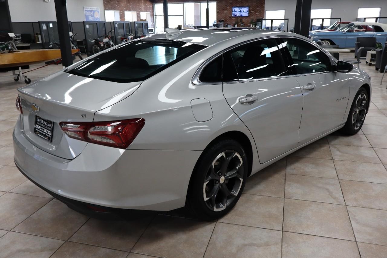 Chevrolet Malibu Vehicle Full-screen Gallery Image 5