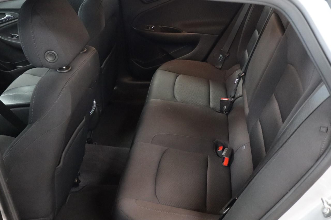 Chevrolet Malibu Vehicle Full-screen Gallery Image 18