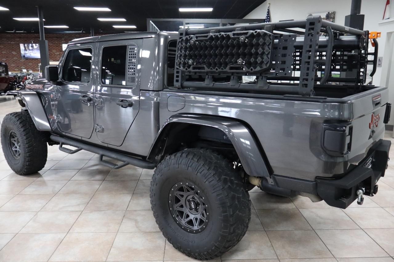 Jeep Gladiator Vehicle Full-screen Gallery Image 3