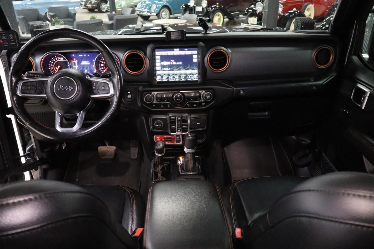 Jeep Gladiator Vehicle Full-screen Gallery Image 12