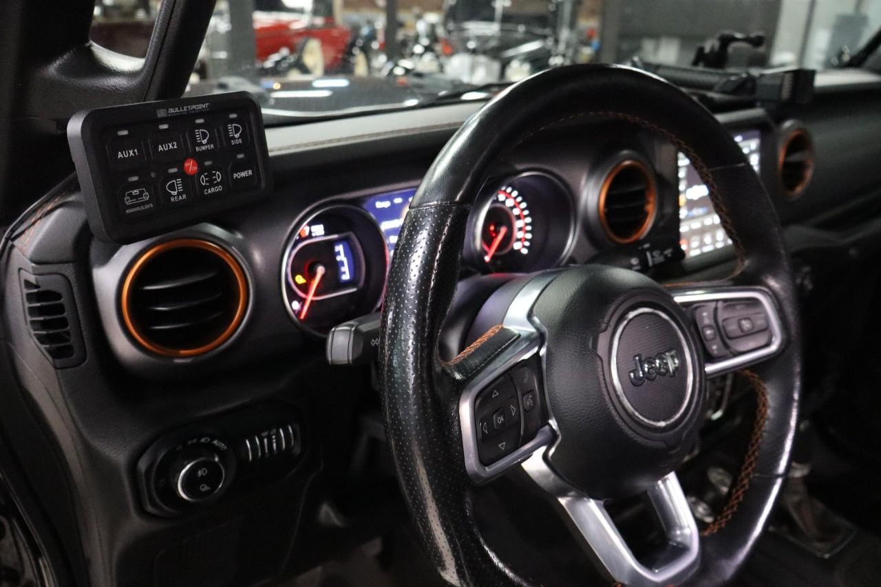 Jeep Gladiator Vehicle Full-screen Gallery Image 16