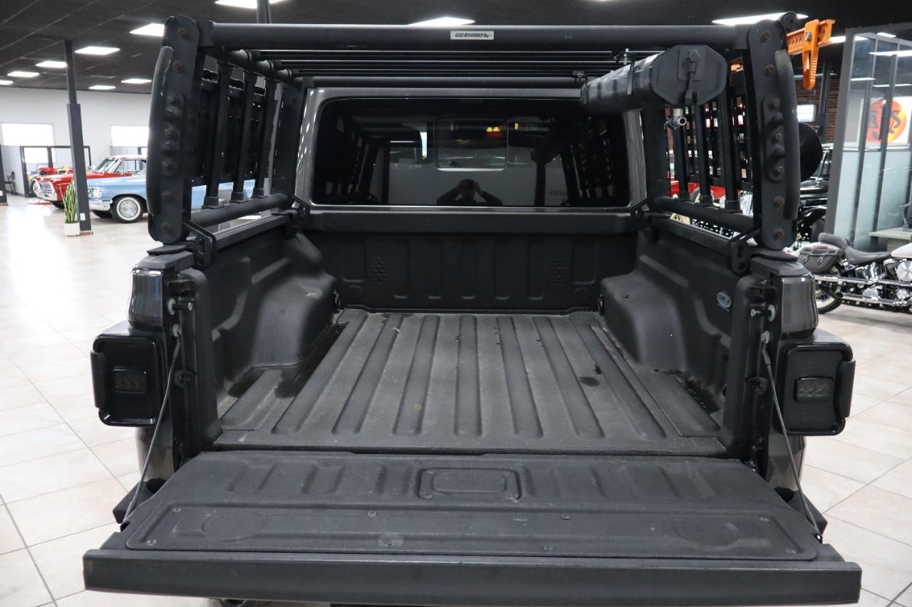 Jeep Gladiator Vehicle Full-screen Gallery Image 23