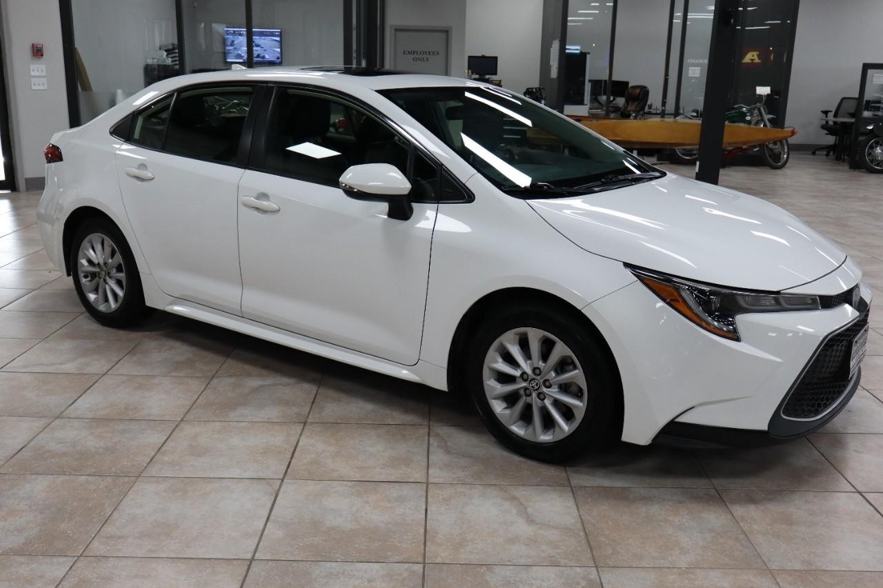 Toyota Corolla Vehicle Full-screen Gallery Image 7