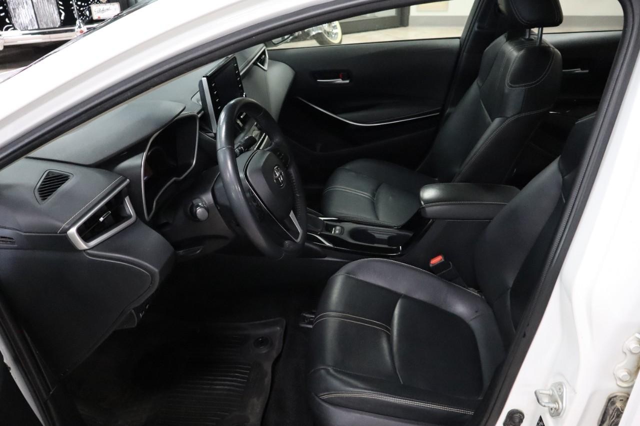 Toyota Corolla Vehicle Full-screen Gallery Image 10