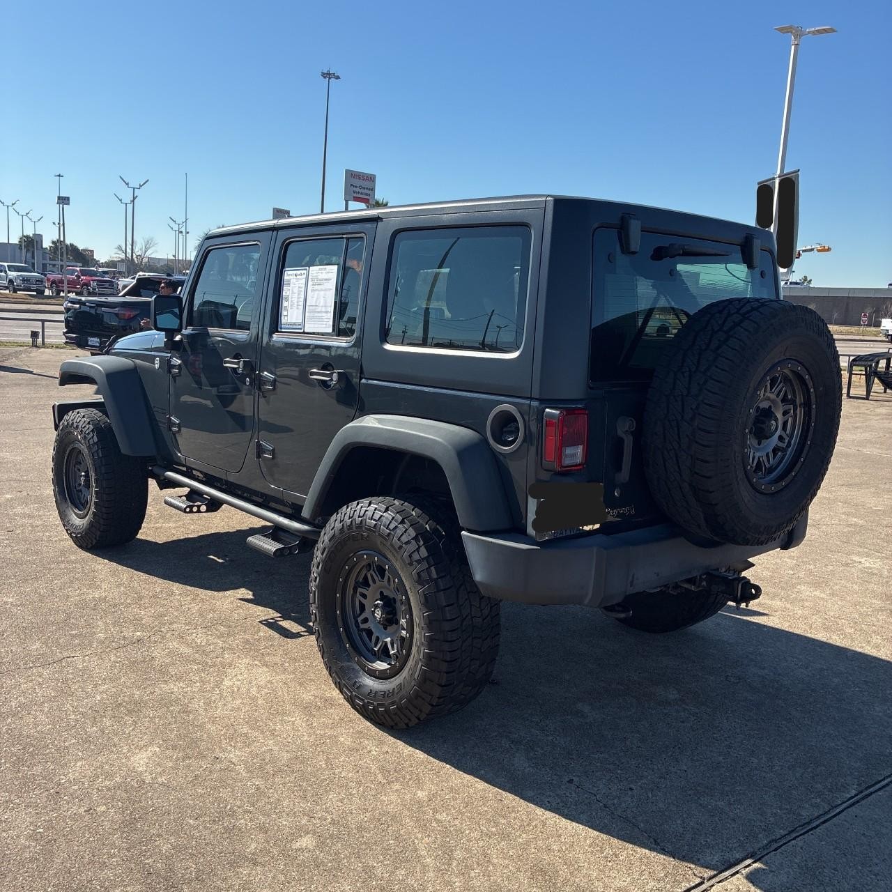 Jeep Wrangler Unlimited Vehicle Full-screen Gallery Image 2