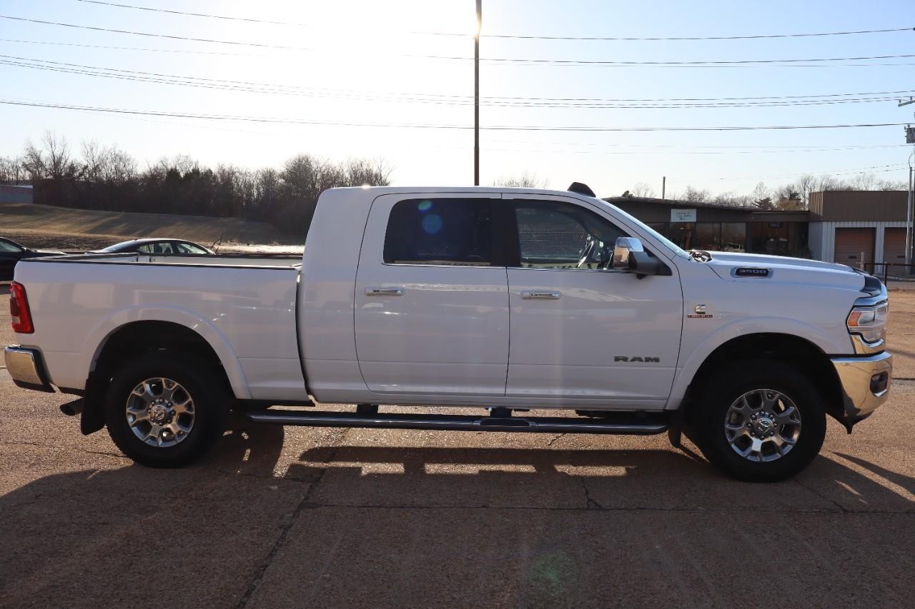 Ram 3500 Vehicle Full-screen Gallery Image 6