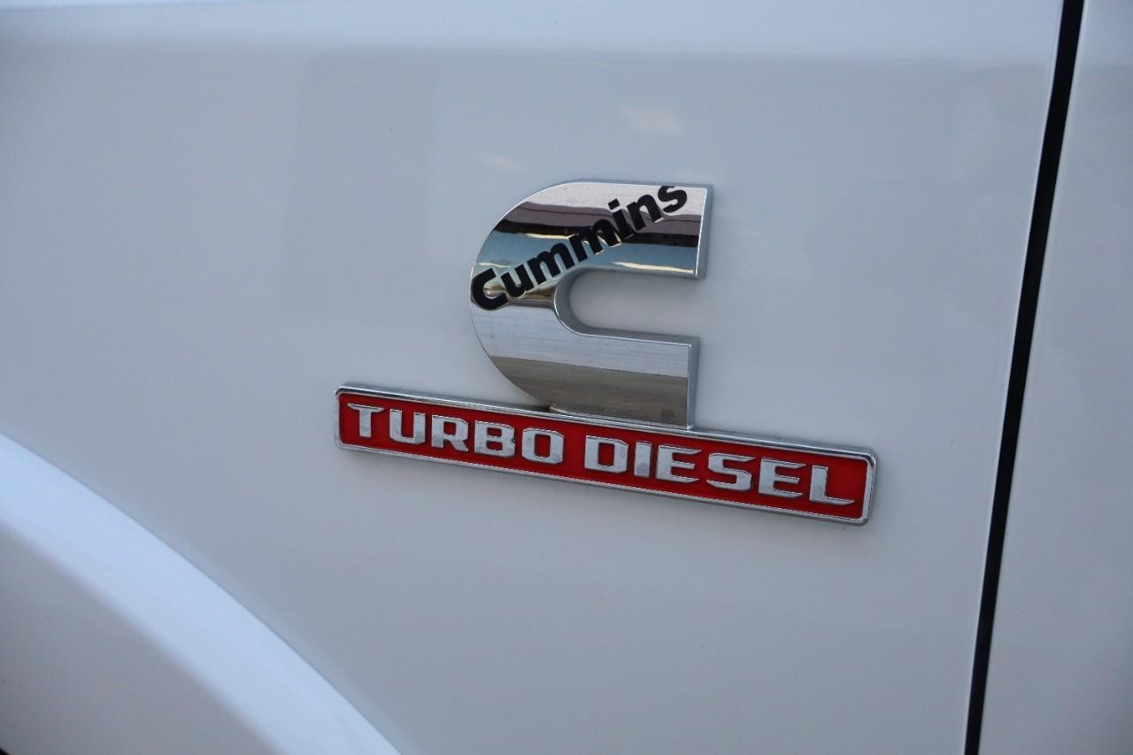 Ram 3500 Vehicle Full-screen Gallery Image 9