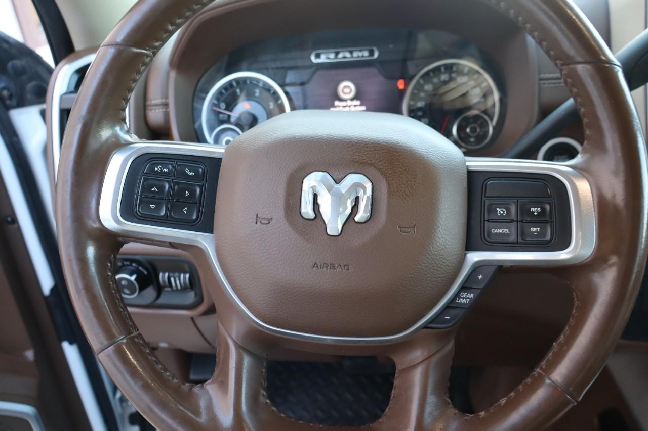 Ram 3500 Vehicle Full-screen Gallery Image 15