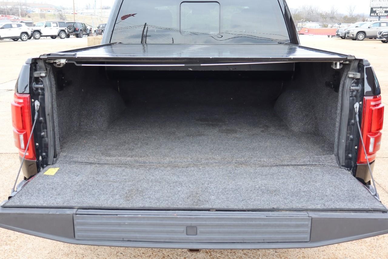 Ford F-150 Vehicle Full-screen Gallery Image 5