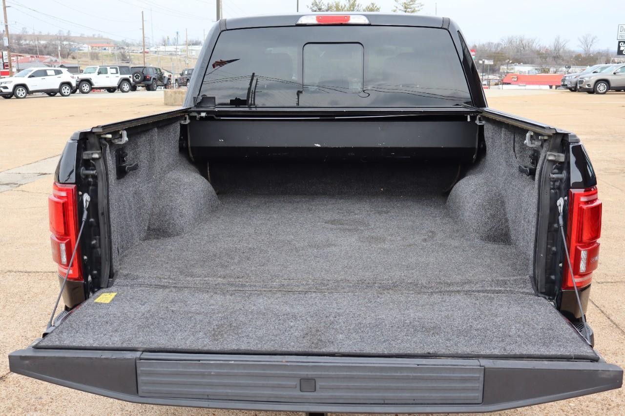 Ford F-150 Vehicle Full-screen Gallery Image 6