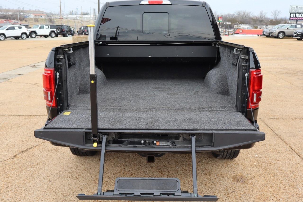 Ford F-150 Vehicle Full-screen Gallery Image 7