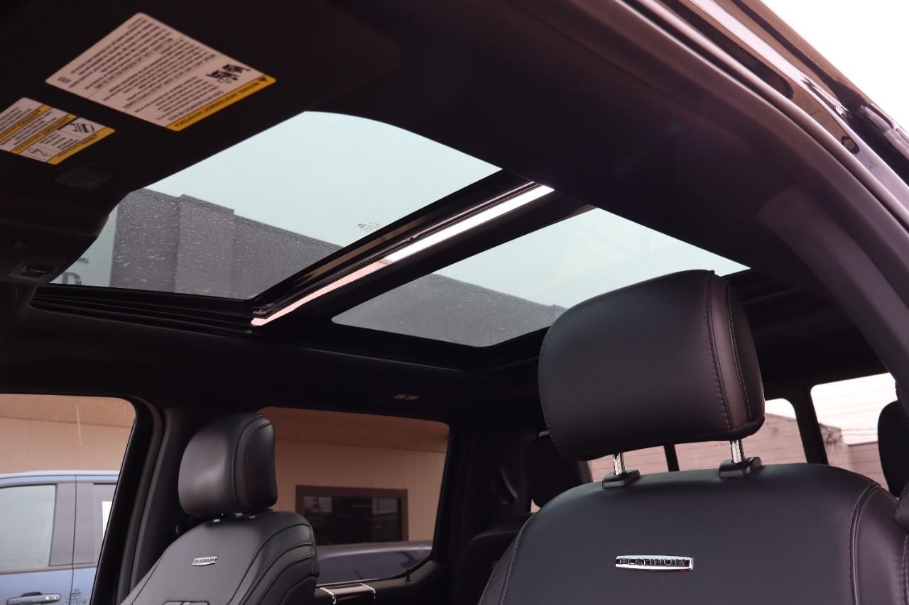 Ford F-150 Vehicle Full-screen Gallery Image 26