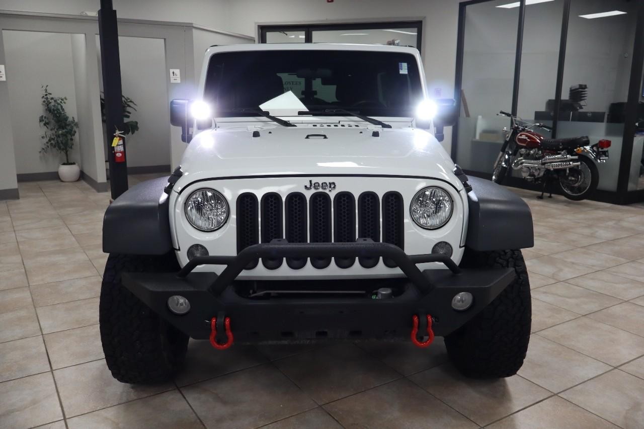 Jeep Wrangler Unlimited Vehicle Full-screen Gallery Image 12