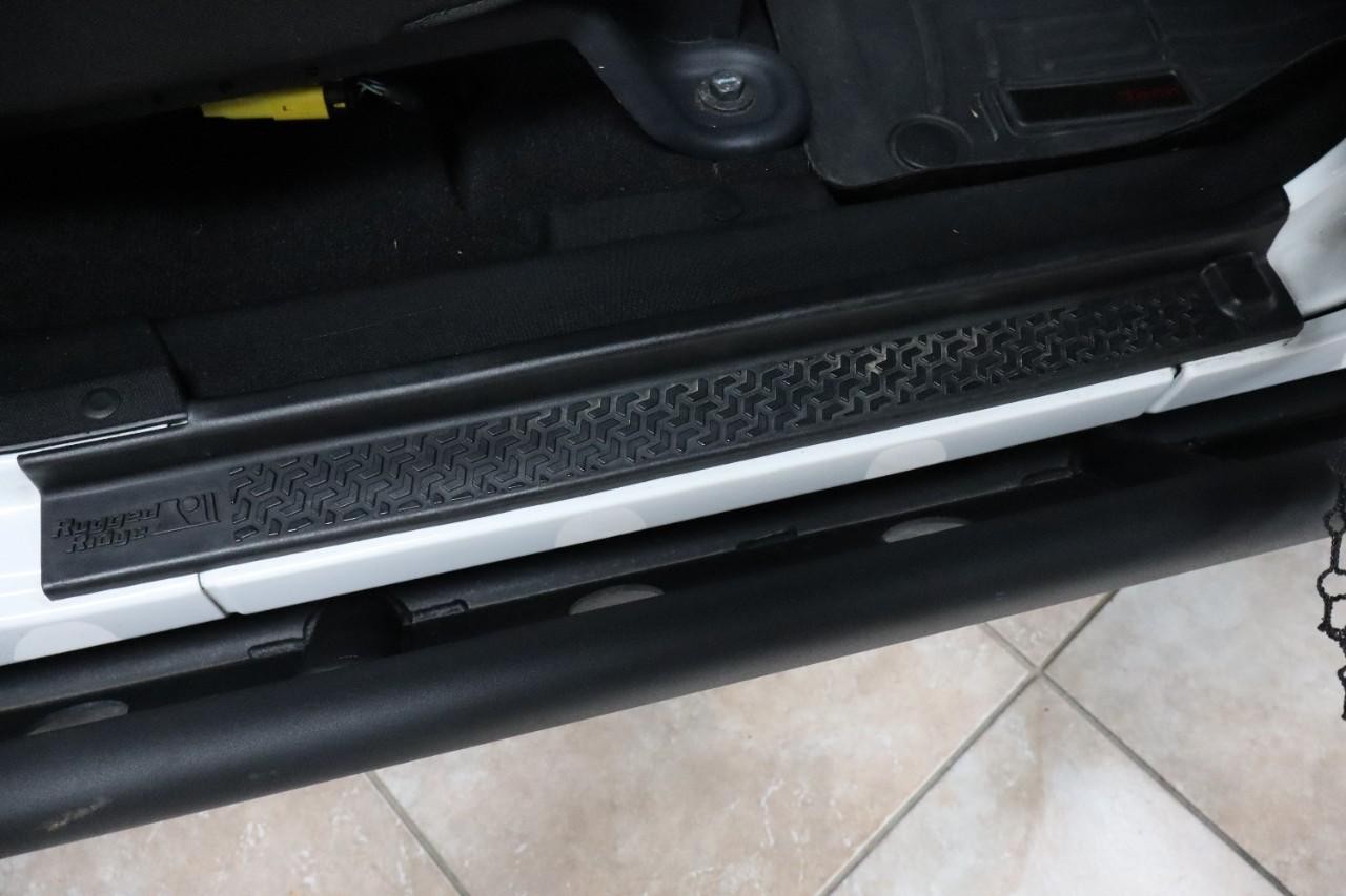 Jeep Wrangler Unlimited Vehicle Full-screen Gallery Image 23