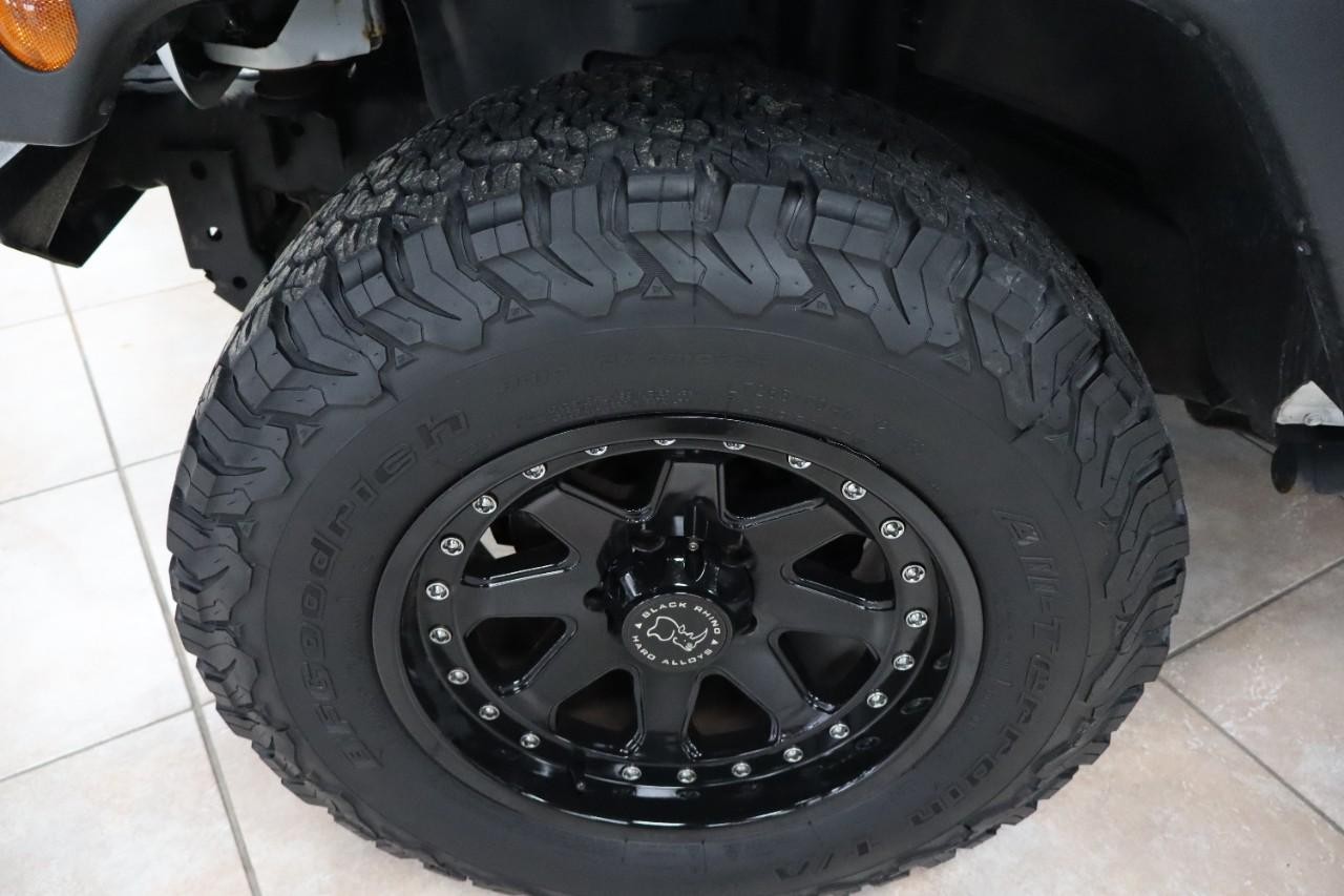 Jeep Wrangler Unlimited Vehicle Full-screen Gallery Image 28