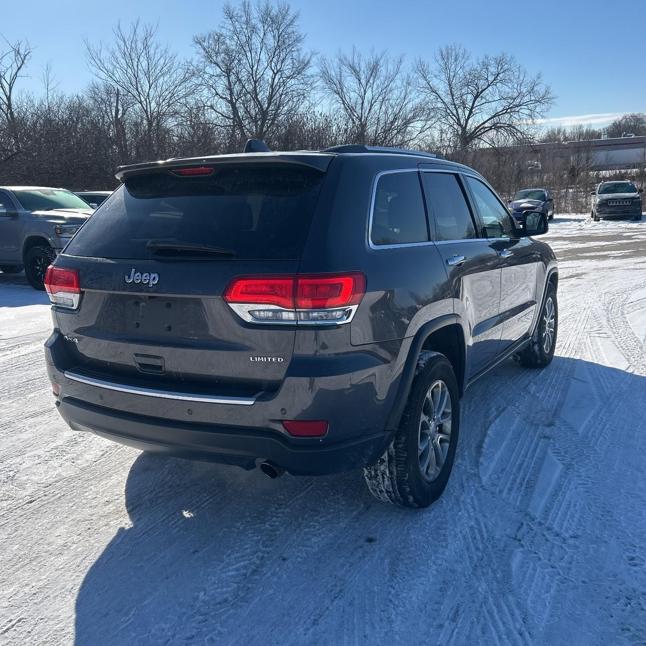 Jeep Grand Cherokee Vehicle Full-screen Gallery Image 5