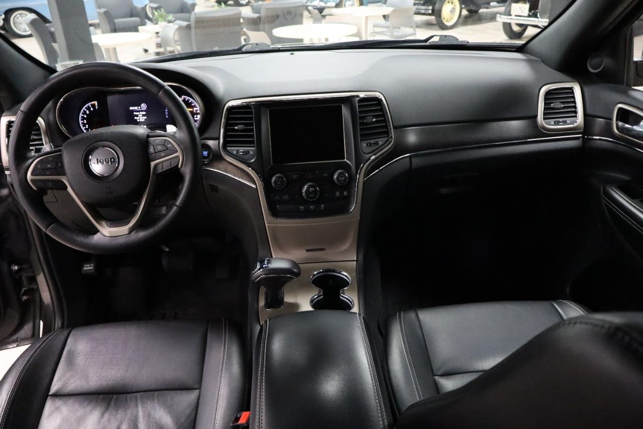 Jeep Grand Cherokee Vehicle Full-screen Gallery Image 12