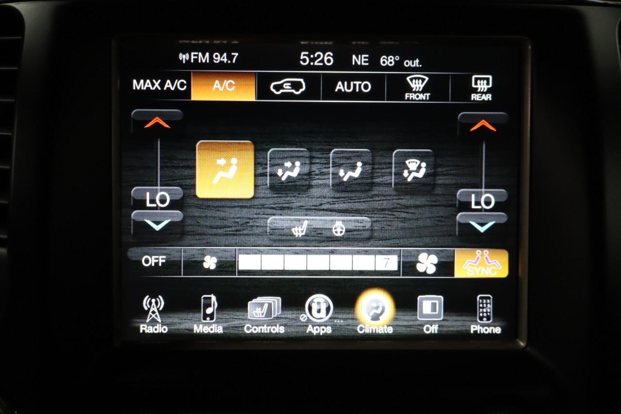 Jeep Grand Cherokee Vehicle Full-screen Gallery Image 15