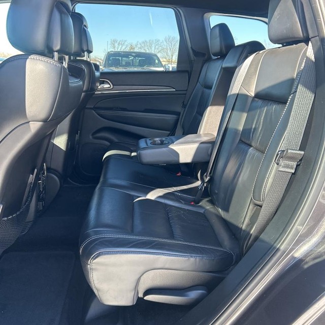 Jeep Grand Cherokee Vehicle Full-screen Gallery Image 12