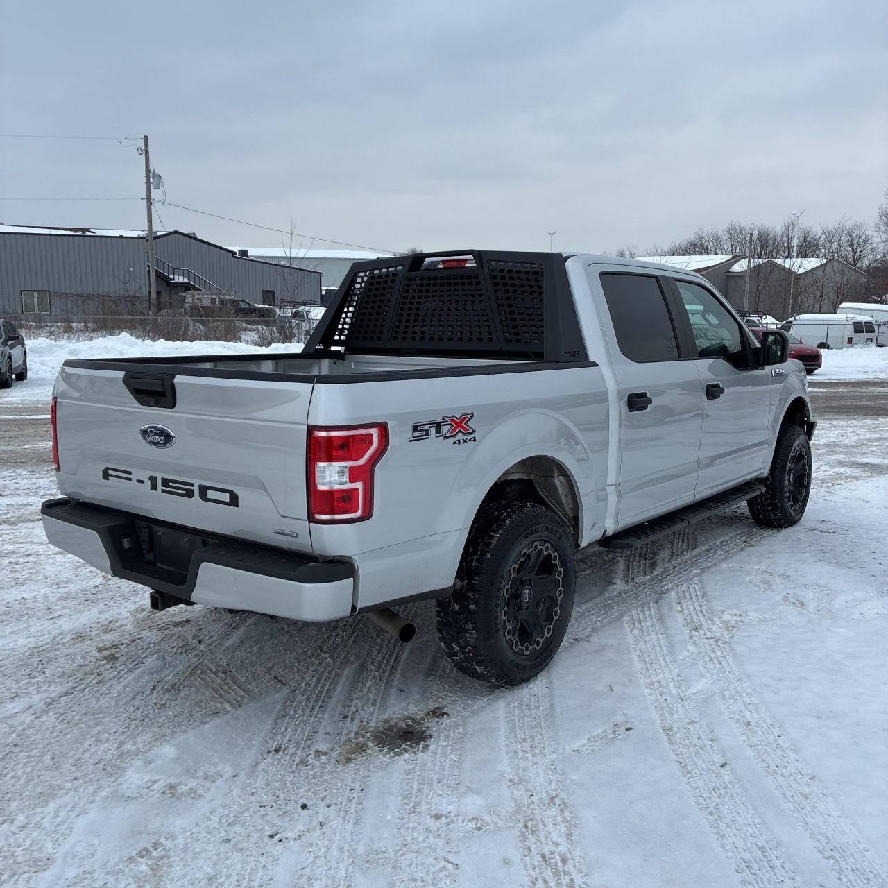 Ford F-150 Vehicle Full-screen Gallery Image 5