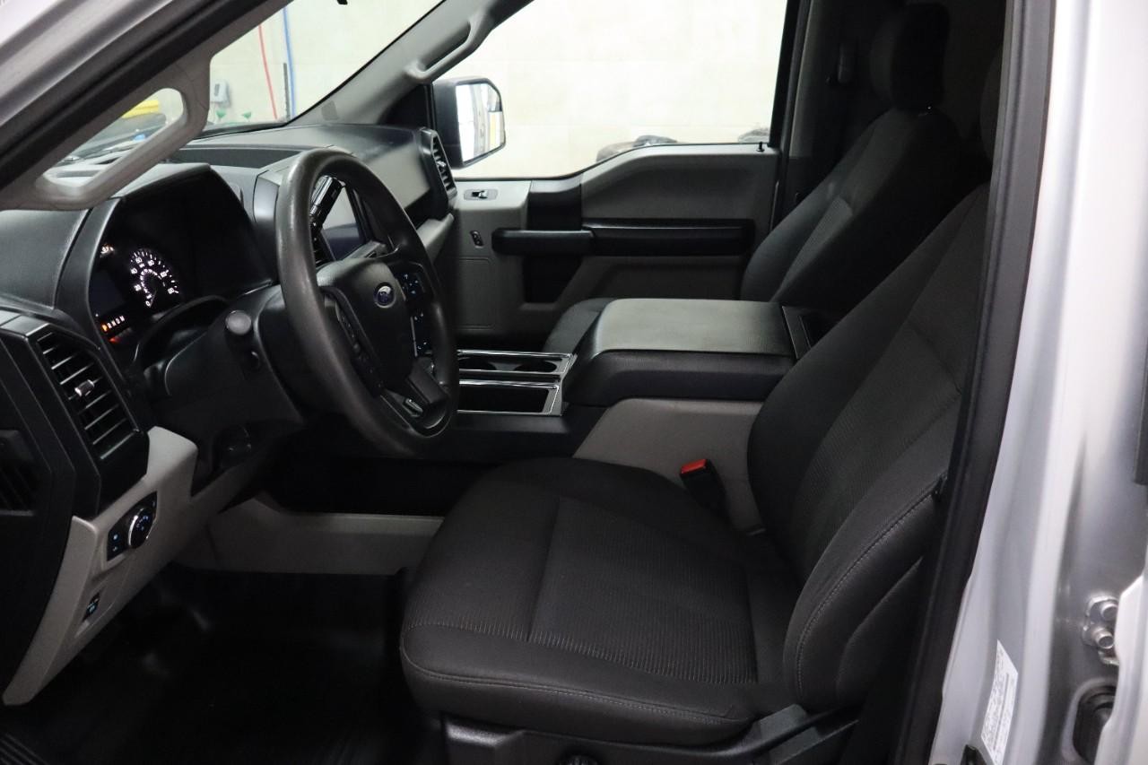 Ford F-150 Vehicle Full-screen Gallery Image 10