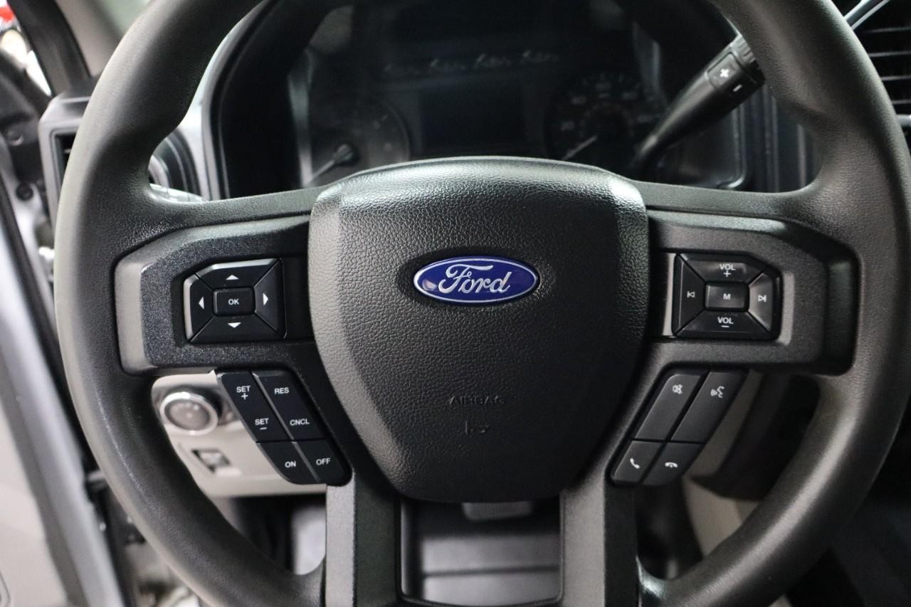 Ford F-150 Vehicle Full-screen Gallery Image 15