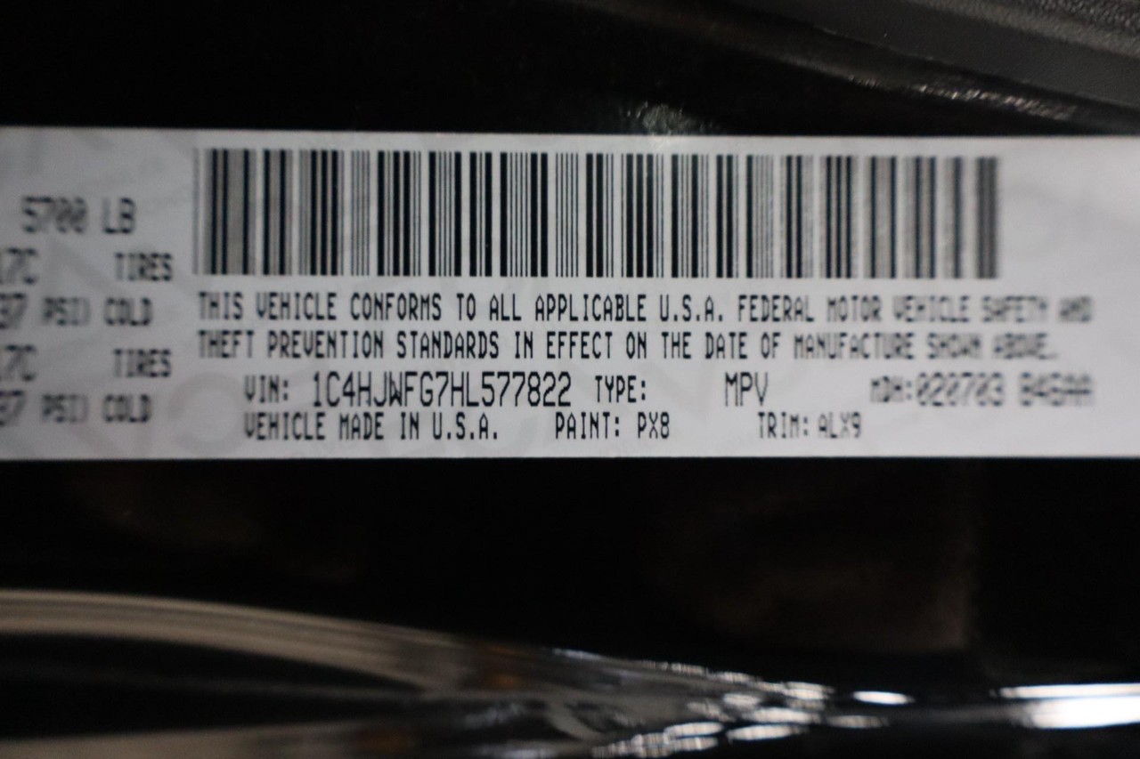 Jeep Wrangler Unlimited Vehicle Full-screen Gallery Image 19