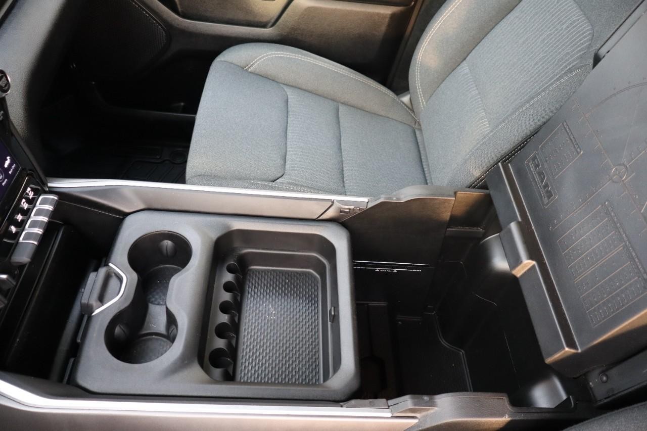 Ram 1500 Vehicle Full-screen Gallery Image 19