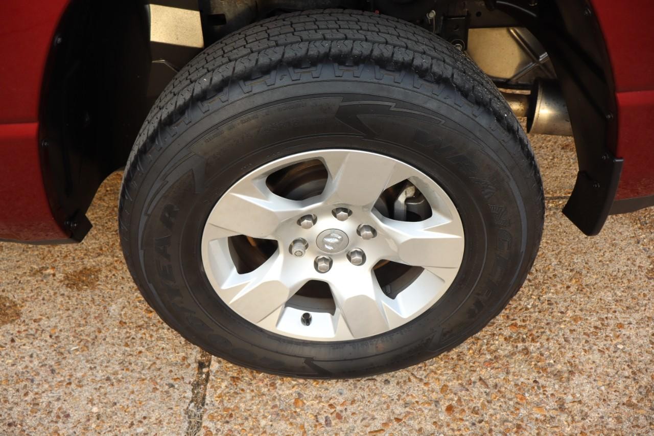 Ram 1500 Vehicle Full-screen Gallery Image 21