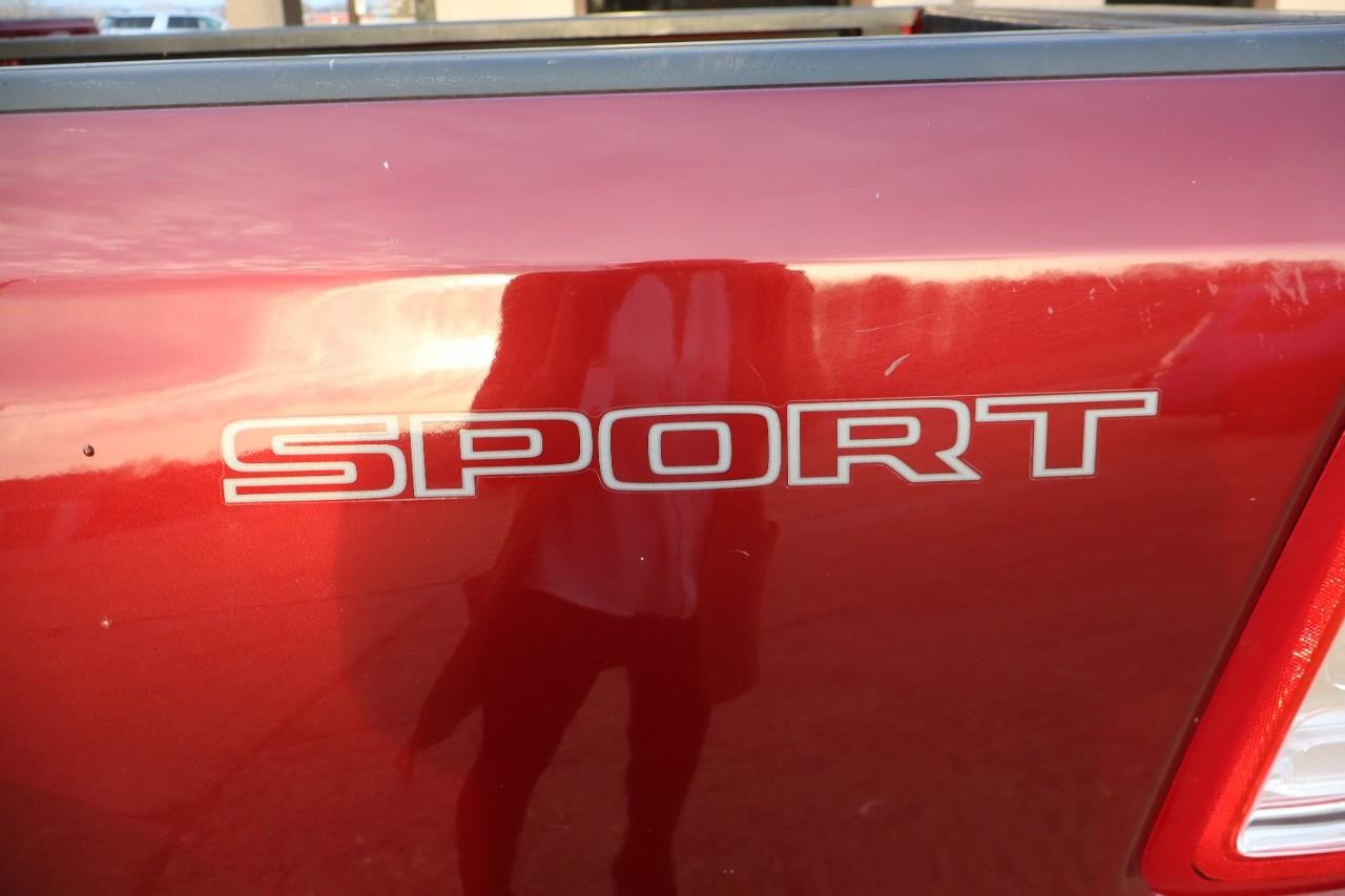 Ram 1500 Vehicle Full-screen Gallery Image 22