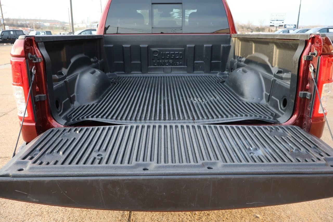 Ram 1500 Vehicle Full-screen Gallery Image 25