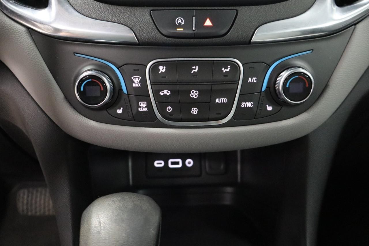 Chevrolet Equinox Vehicle Full-screen Gallery Image 16