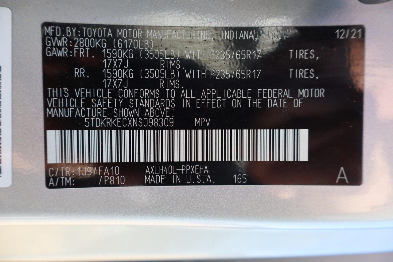 Toyota Sienna Vehicle Full-screen Gallery Image 22