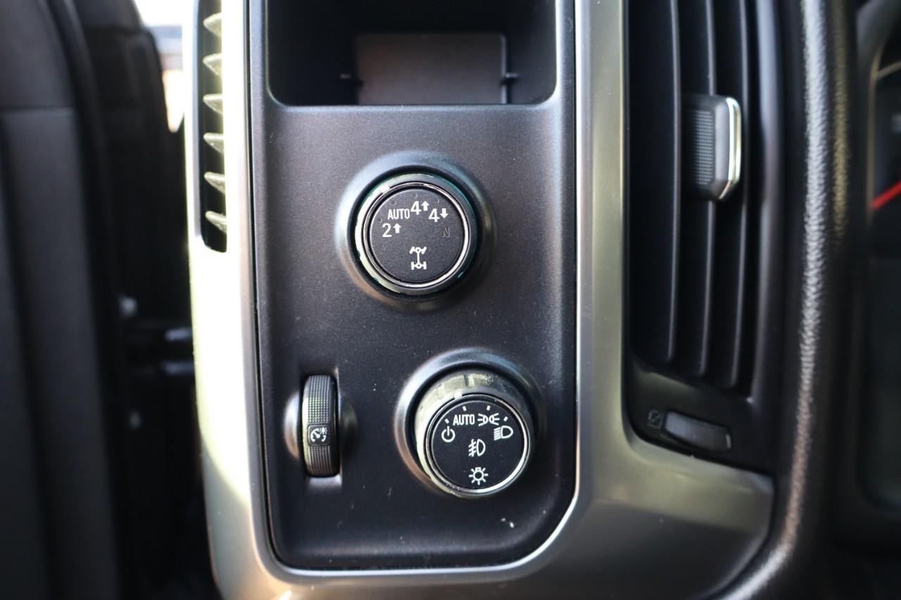 Chevrolet Silverado 1500 Vehicle Full-screen Gallery Image 12